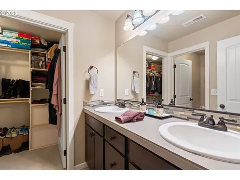 2837 25th Place Forest Grove OR 97116
