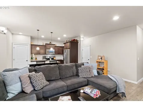 2837 25th Place Forest Grove OR 97116