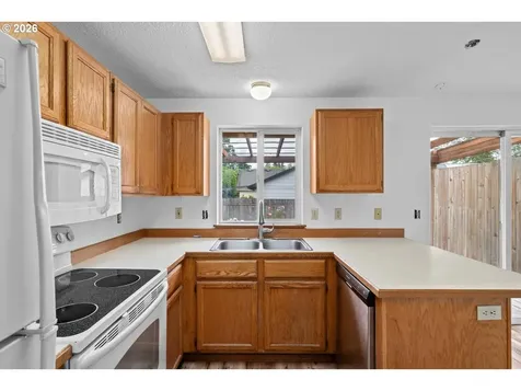 980 SE Oak Street Dundee OR 97115
