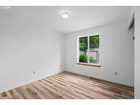 980 SE Oak Street Dundee OR 97115