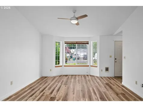 980 SE Oak Street Dundee OR 97115