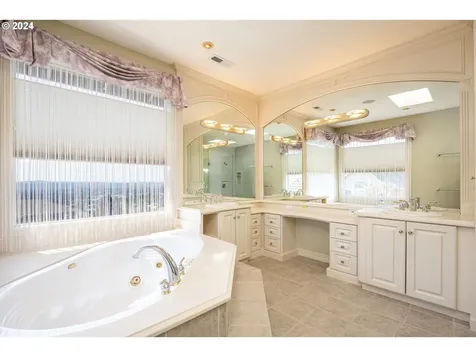 9365 SE Pennington Court Happy Valley OR 97086