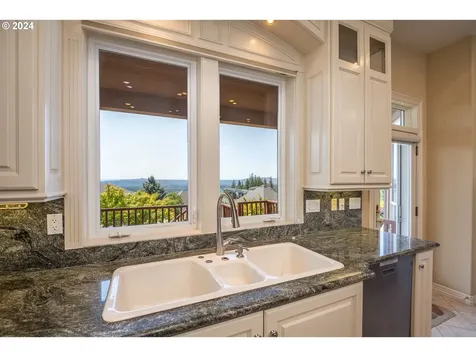 9365 SE Pennington Court Happy Valley OR 97086