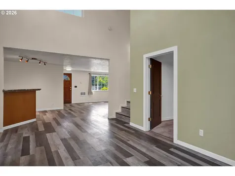 947 S R Street Cottage Grove OR 97424