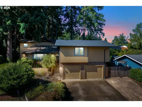 947 S R Street Cottage Grove OR 97424