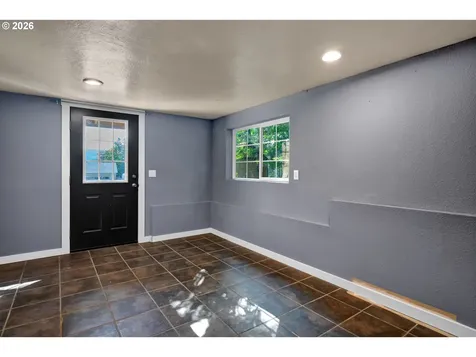 947 S R Street Cottage Grove OR 97424