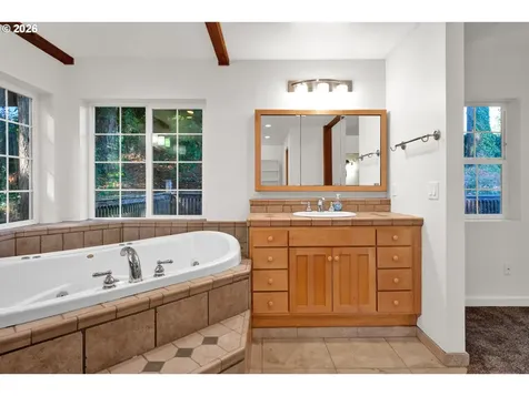 947 S R Street Cottage Grove OR 97424