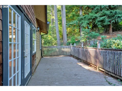 947 S R Street Cottage Grove OR 97424