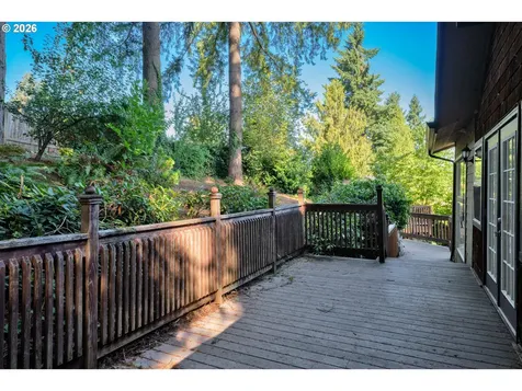 947 S R Street Cottage Grove OR 97424