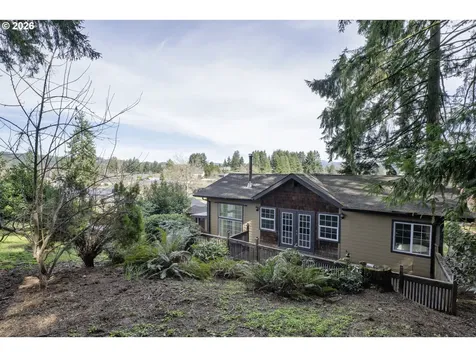 947 S R Street Cottage Grove OR 97424