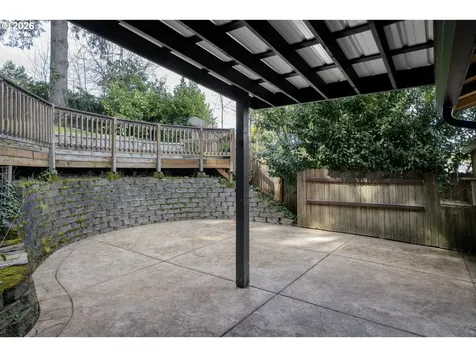 947 S R Street Cottage Grove OR 97424