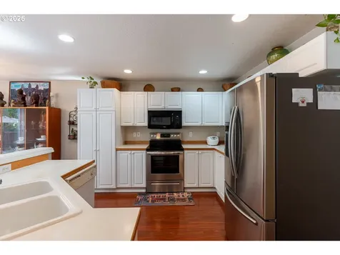 5037 NE Schoeler Circle Hillsboro OR 97124