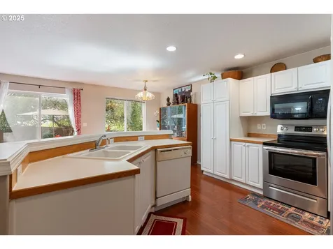5037 NE Schoeler Circle Hillsboro OR 97124