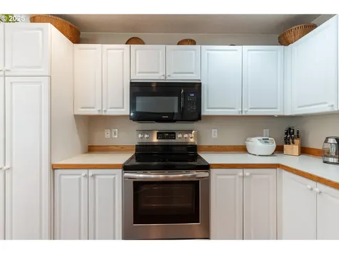 5037 NE Schoeler Circle Hillsboro OR 97124
