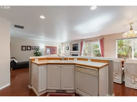 5037 NE Schoeler Circle Hillsboro OR 97124