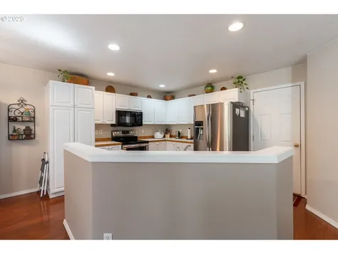 5037 NE Schoeler Circle Hillsboro OR 97124