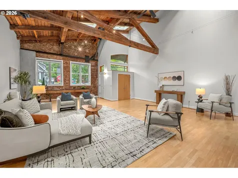 2769 NW Savier Street Portland OR 97210