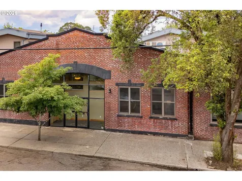 2769 NW Savier Street Portland OR 97210