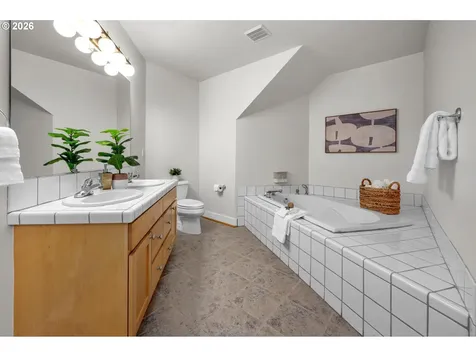 2769 NW Savier Street Portland OR 97210