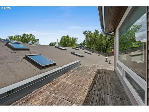 2769 NW Savier Street Portland OR 97210