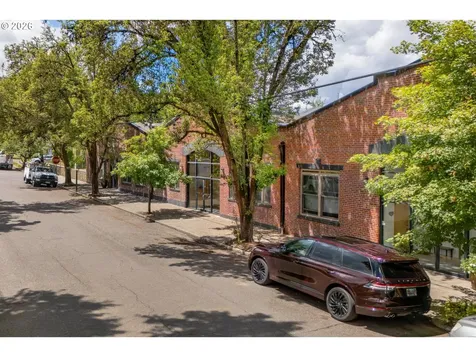 2769 NW Savier Street Portland OR 97210