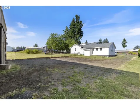 12275 SE School Avenue Boring OR 97009