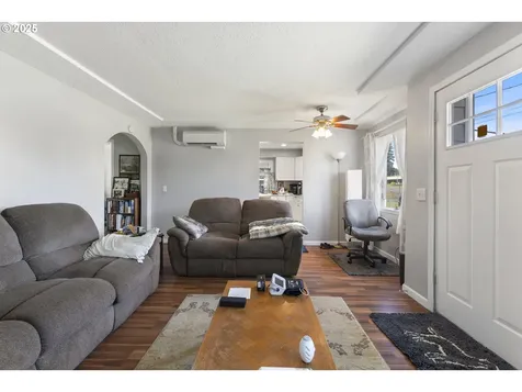 12275 SE School Avenue Boring OR 97009
