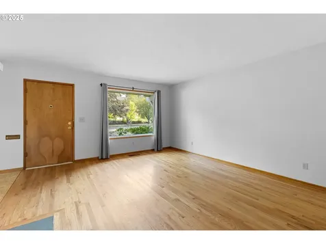 4220 SE Ellis Street Portland OR 97206
