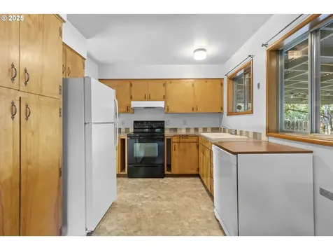 4220 SE Ellis Street Portland OR 97206