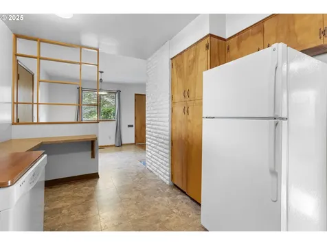 4220 SE Ellis Street Portland OR 97206