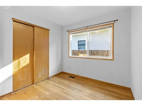 4220 SE Ellis Street Portland OR 97206