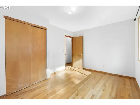 4220 SE Ellis Street Portland OR 97206