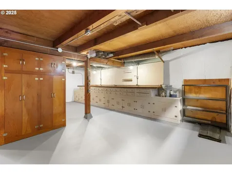 4220 SE Ellis Street Portland OR 97206