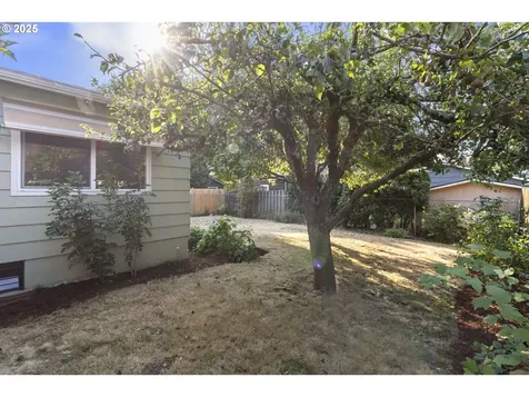 4220 SE Ellis Street Portland OR 97206