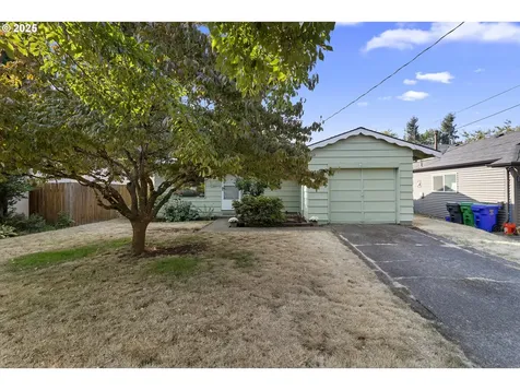 4220 SE Ellis Street Portland OR 97206