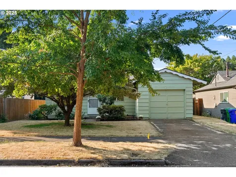 4220 SE Ellis Street Portland OR 97206