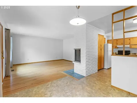 4220 SE Ellis Street Portland OR 97206