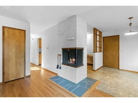 4220 SE Ellis Street Portland OR 97206