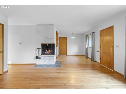 4220 SE Ellis Street Portland OR 97206