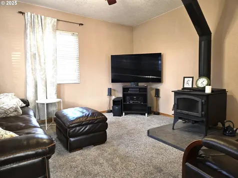 5104 SE 109th Avenue Portland OR 97266