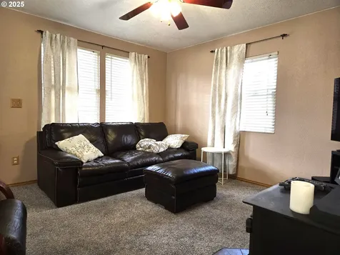 5104 SE 109th Avenue Portland OR 97266