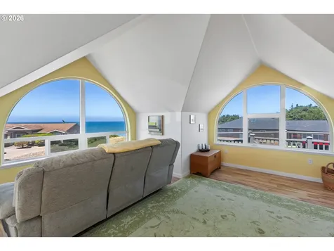 195 Fishing Rock Drive Depoe Bay OR 97341