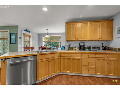 5022 SW Vesta Street Portland OR 97219