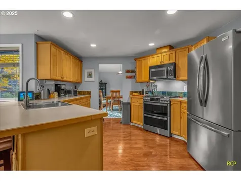 5022 SW Vesta Street Portland OR 97219