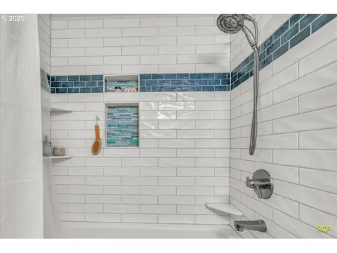 5022 SW Vesta Street Portland OR 97219