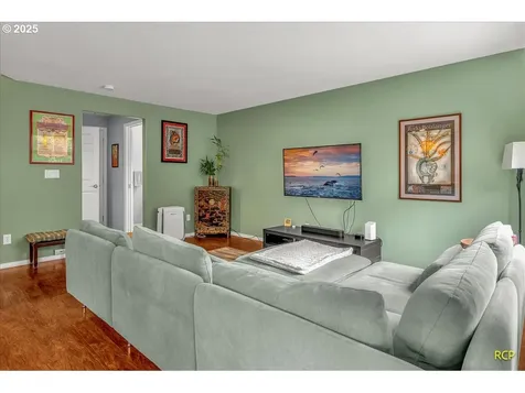 5022 SW Vesta Street Portland OR 97219