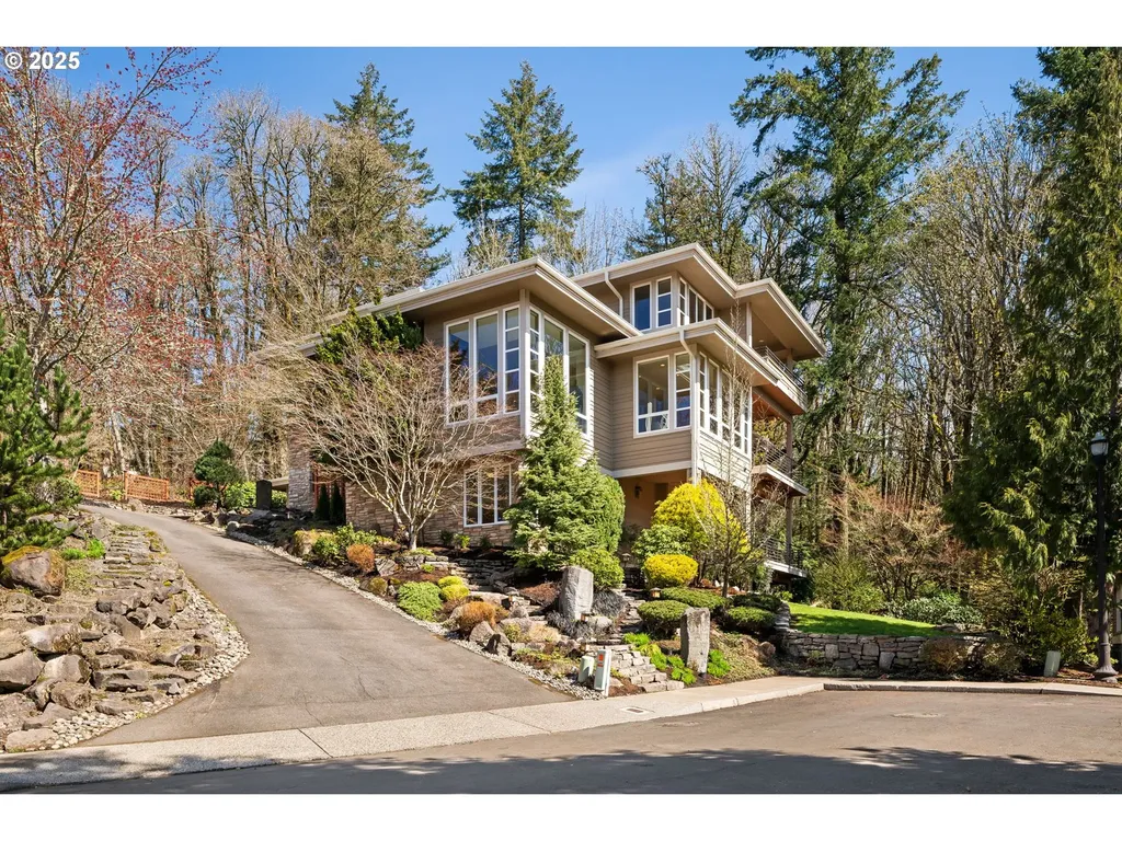 9017 NW Murdock Street Portland OR 97229