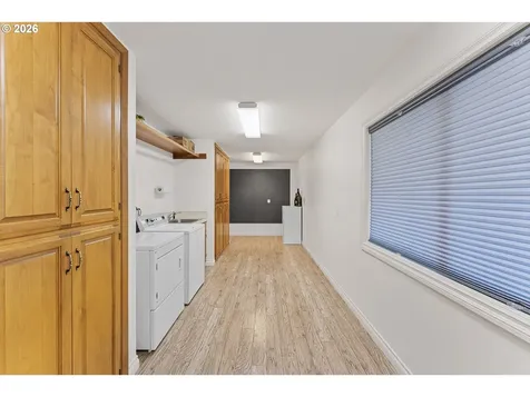 1060 S Park Street Carlton OR 97111