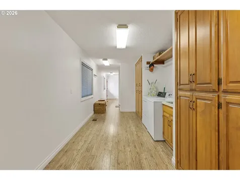 1060 S Park Street Carlton OR 97111