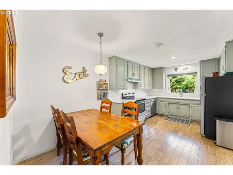 1060 S Park Street Carlton OR 97111